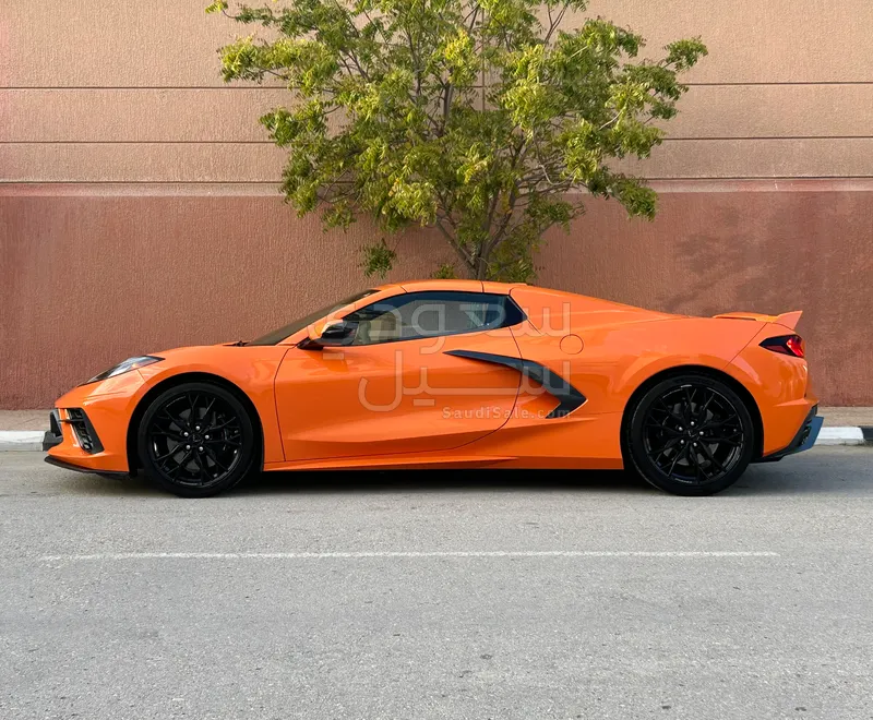 2023 شفروليه كورفيت سي 8