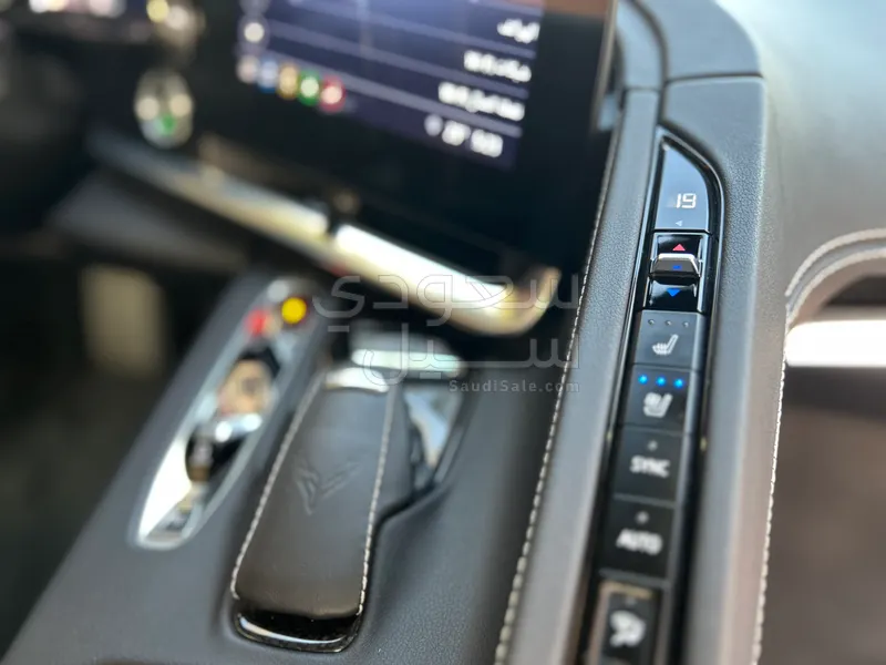 2023 شفروليه كورفيت سي 8