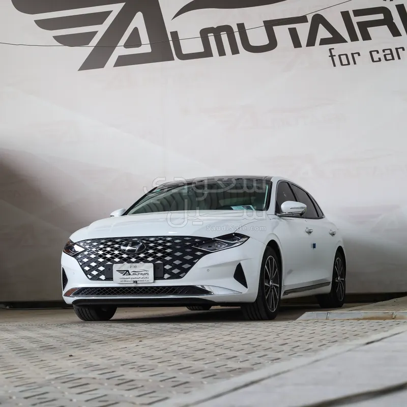 2022 هيونداي ازيرا