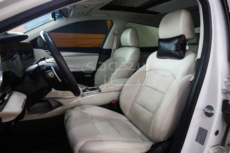 2022 هيونداي ازيرا