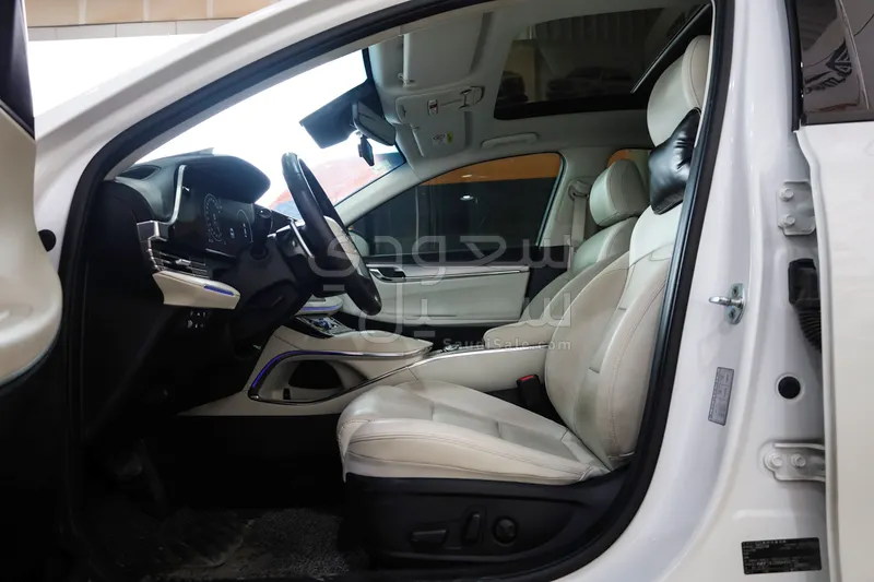 2022 هيونداي ازيرا