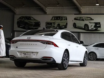 2022 هيونداي ازيرا