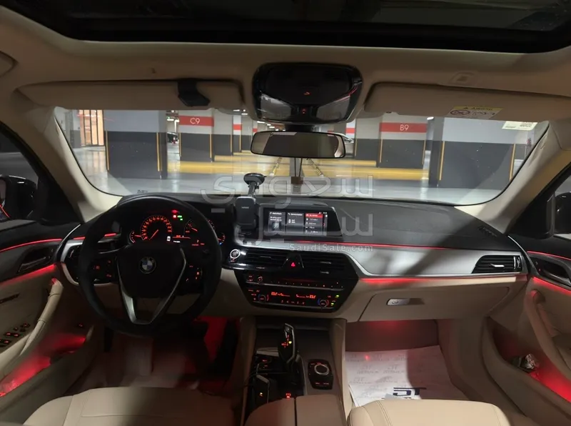 2020 بي ام دبليو الفئة الخامسة 520 أي