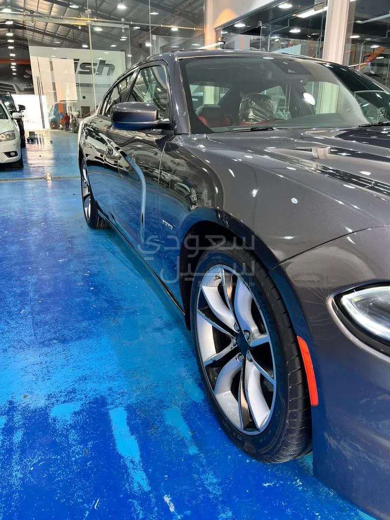 2016 دودج تشارجر ار تي بريميوم