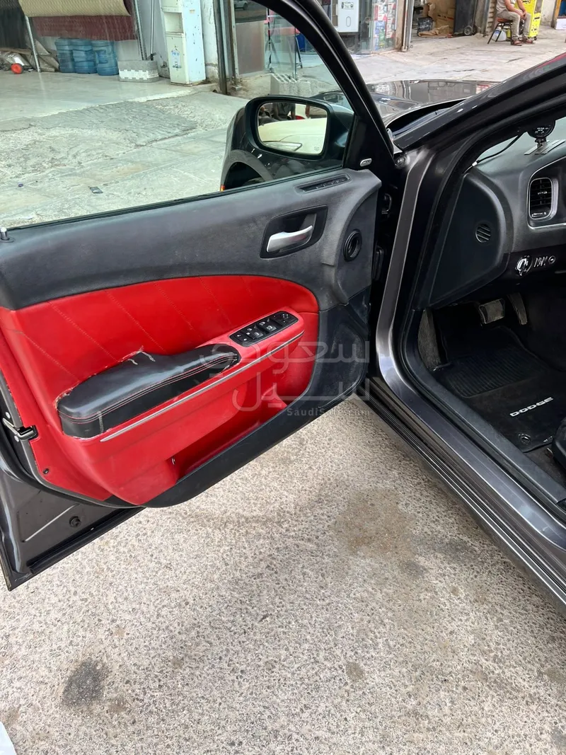 2016 دودج تشارجر ار تي بريميوم