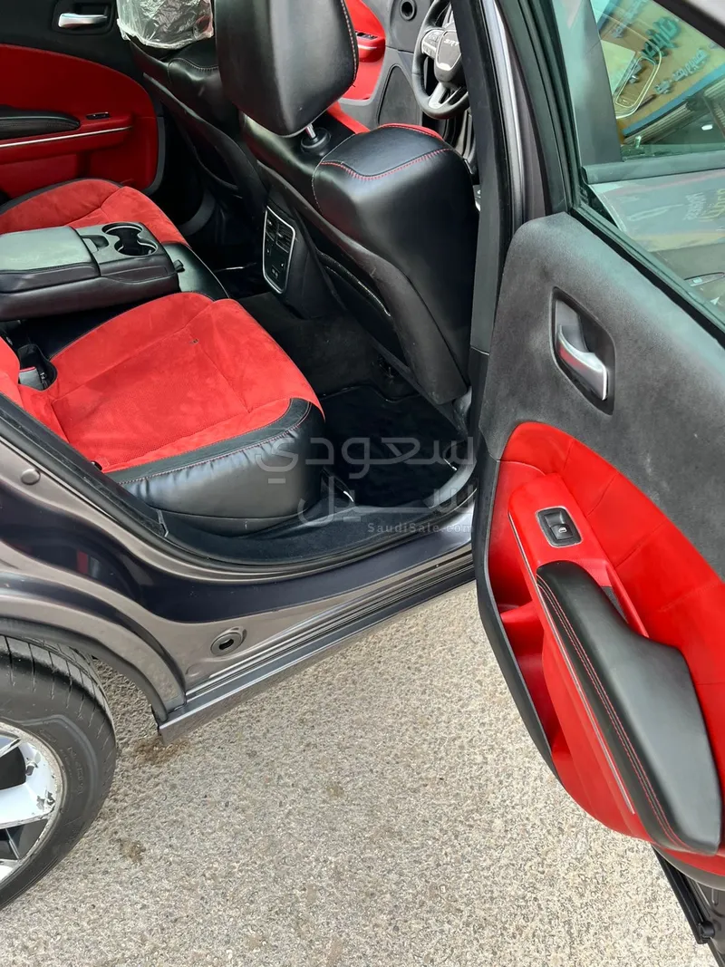 2016 دودج تشارجر ار تي بريميوم