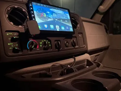 2013 كارافان كارافان