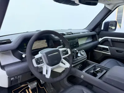 2023 لاند روفر ديفيندر اس اي