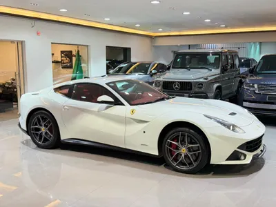 2016 فيراري اف 12 بيرلينيتا