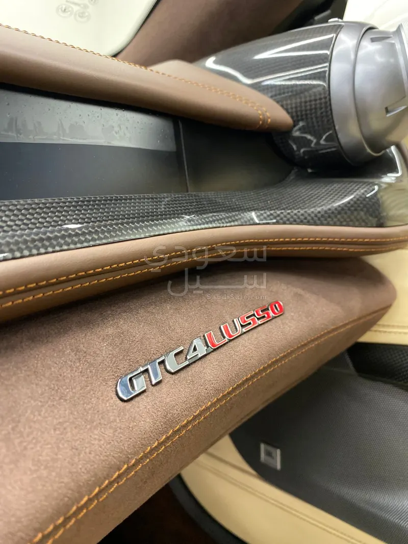 2017 فيراري جي تي سي 4 لوسو