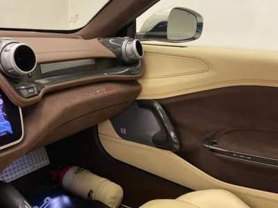 2017 فيراري جي تي سي 4 لوسو