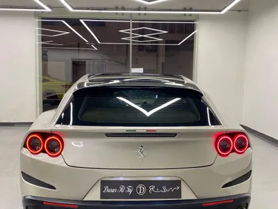 2017 فيراري جي تي سي 4 لوسو