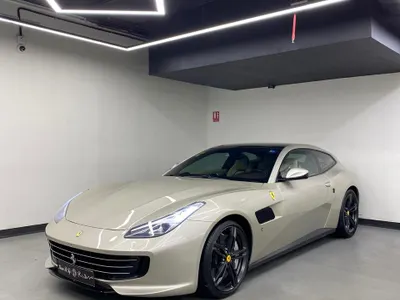 2017 فيراري جي تي سي 4 لوسو