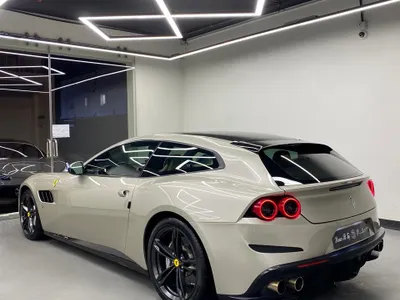 2017 فيراري جي تي سي 4 لوسو