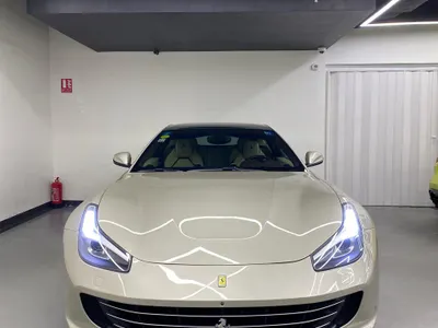 2017 فيراري جي تي سي 4 لوسو