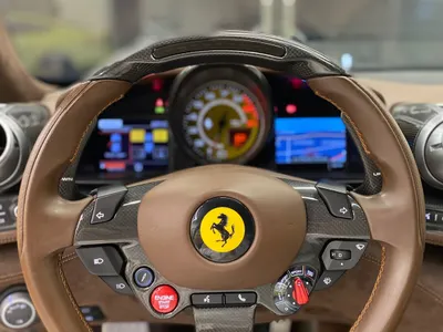 2017 فيراري جي تي سي 4 لوسو