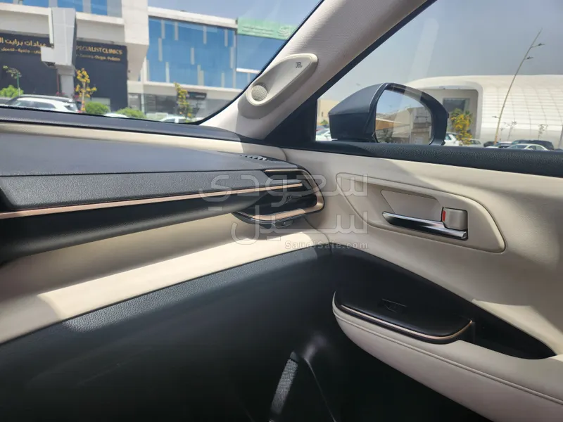 2023 تويوتا كراون بريميوم