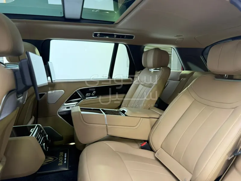 2025 لاند روفر رينج روفر اوتوبيوغرافي