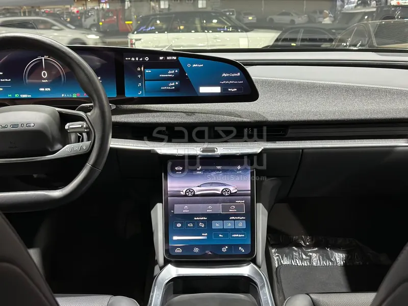 2024 لوسيد اير بيور