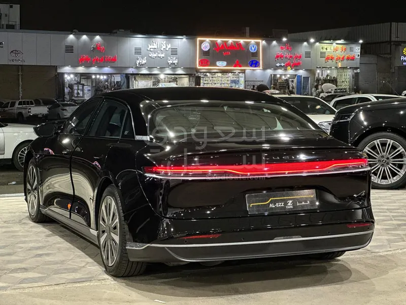 2024 لوسيد اير بيور