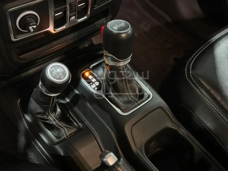 2023 جييب رانجلر صحارى