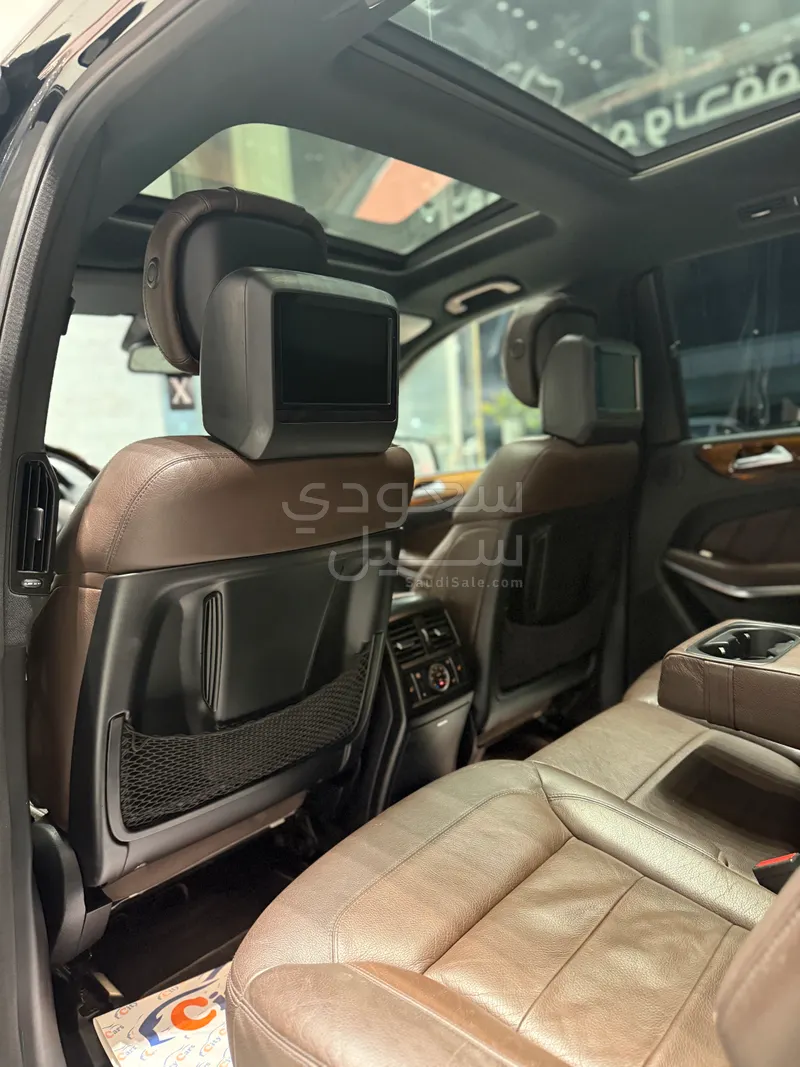 2015 مرسيدس - بنز جي إل 500