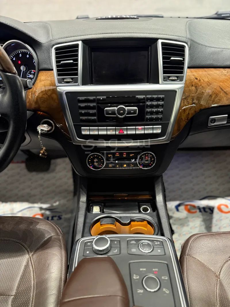 2015 مرسيدس - بنز جي إل 500