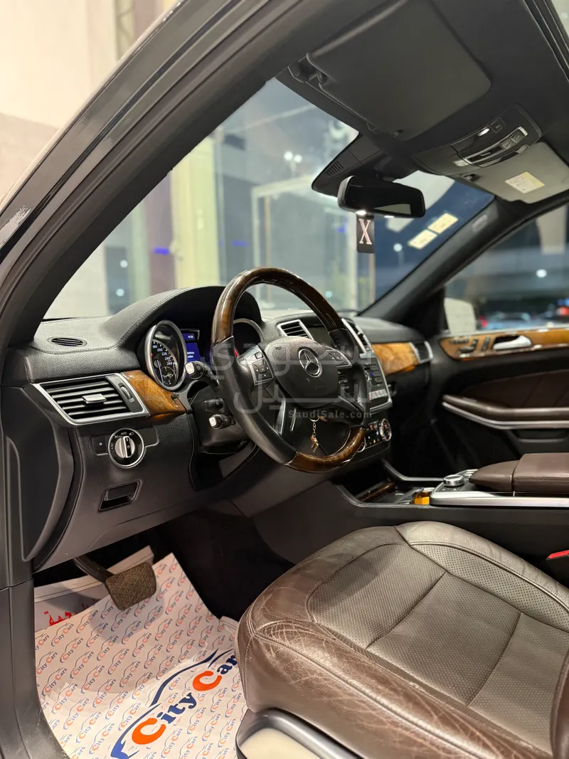 2015 مرسيدس - بنز جي إل 500