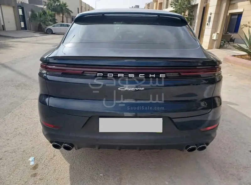 2024 Porsche Cayenne Coupe