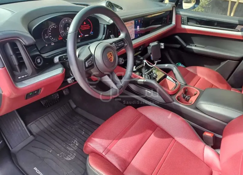 2024 Porsche Cayenne Coupe