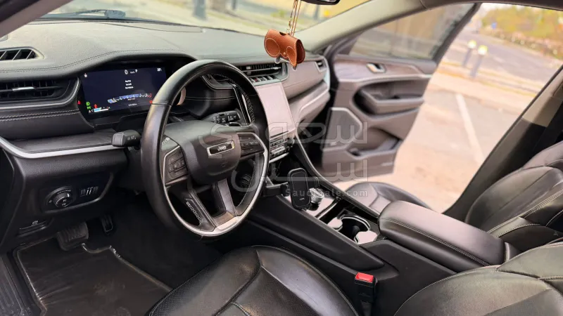 2022 جييب شيروكي ليمتد