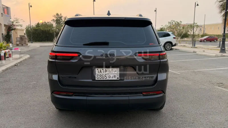 2022 جييب شيروكي ليمتد