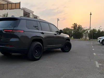 2022 جييب شيروكي ليمتد