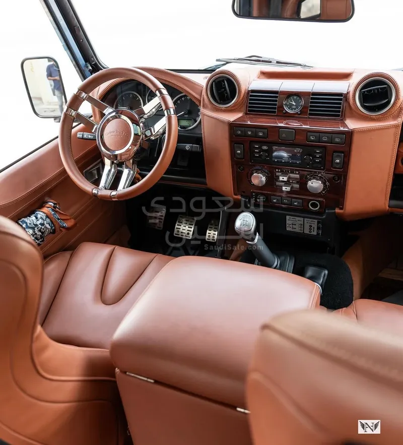 2012 لاند روفر ديفيندر 90