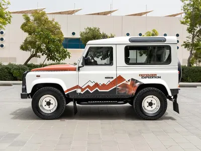 2015 لاند روفر ديفيندر 90