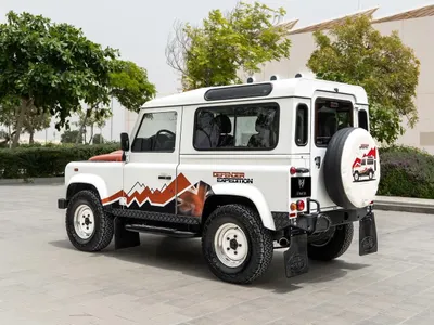 2015 لاند روفر ديفيندر 90