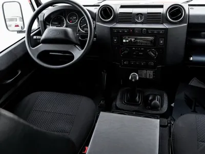 2015 لاند روفر ديفيندر 90