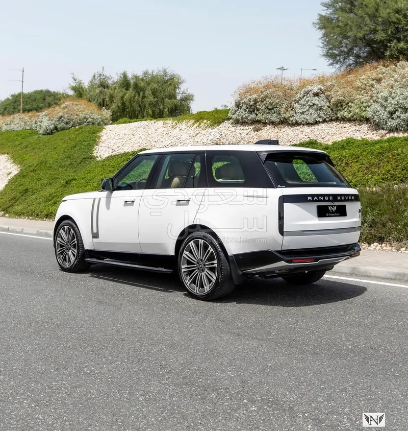 2022 لاند روفر رينج روفر فوج اوتوبيوغرافي