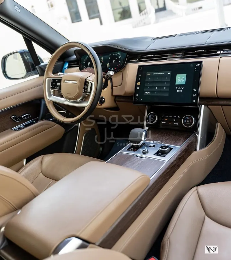 2022 لاند روفر رينج روفر فوج اوتوبيوغرافي