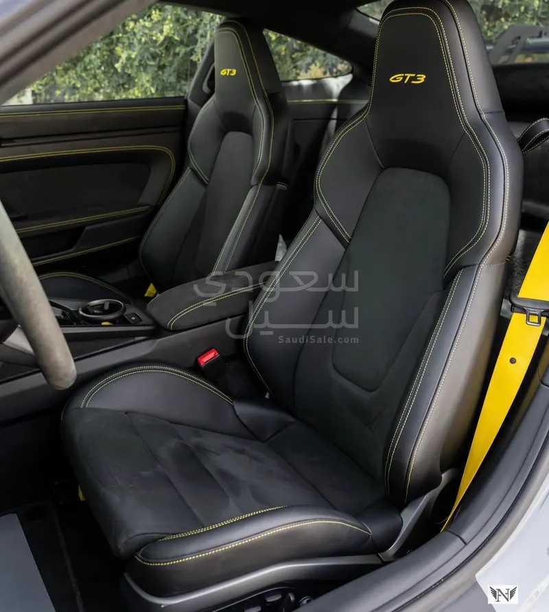 2024 بورش 911 كاريرا جي تي 3