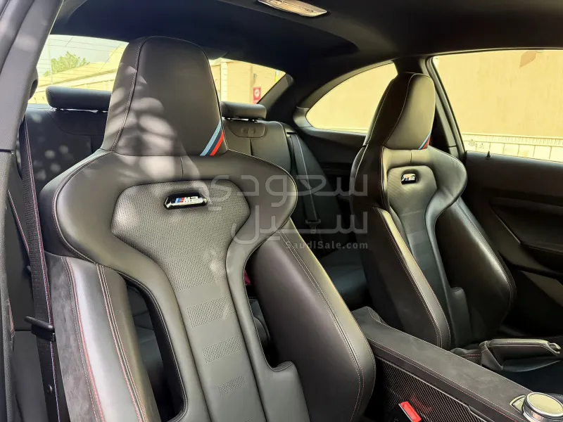 2021 بي ام دبليو الفئة ام إم2 سي إس