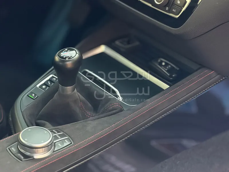 2021 بي ام دبليو الفئة ام إم2 سي إس