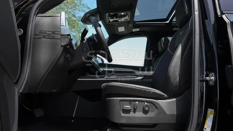 2026 كاديلاك اسكاليد في