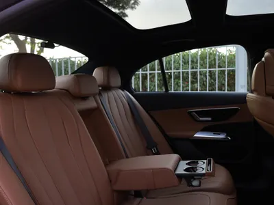 2026 مرسيدس - بنز إي 200 أي إم جي