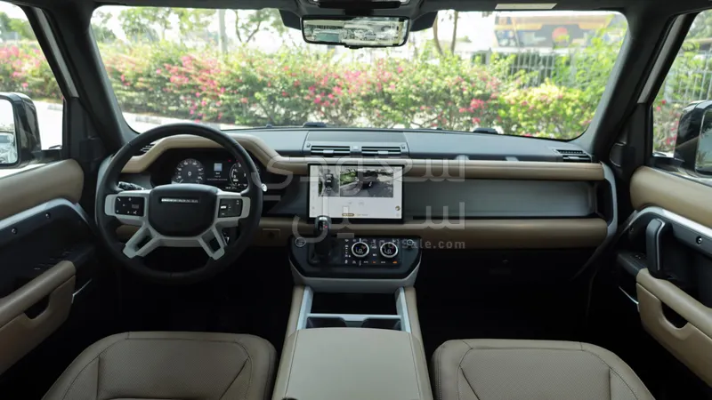 2025 لاند روفر ديفيندر 110