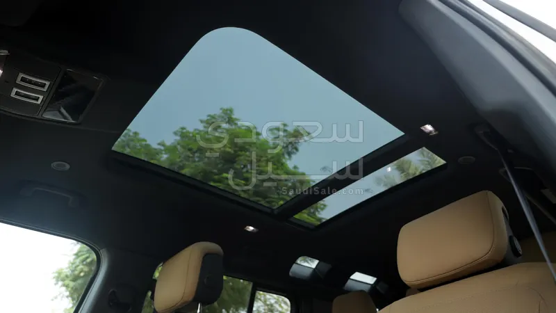 2025 لاند روفر ديفيندر 110