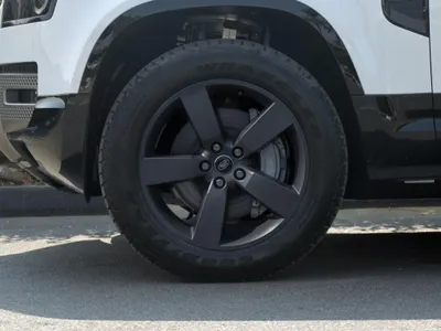 2025 لاند روفر ديفيندر 110