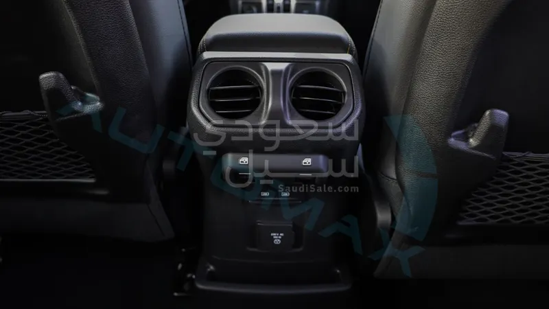 2025 جييب رانجلر صحارى