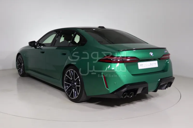 2025 بي ام دبليو الفئة ام إم 5 كومبيتيشن