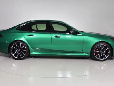 2025 بي ام دبليو الفئة ام إم 5 كومبيتيشن